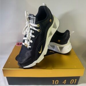 NIKE Women’s RYZ Black white gold Special Edition Sz 8